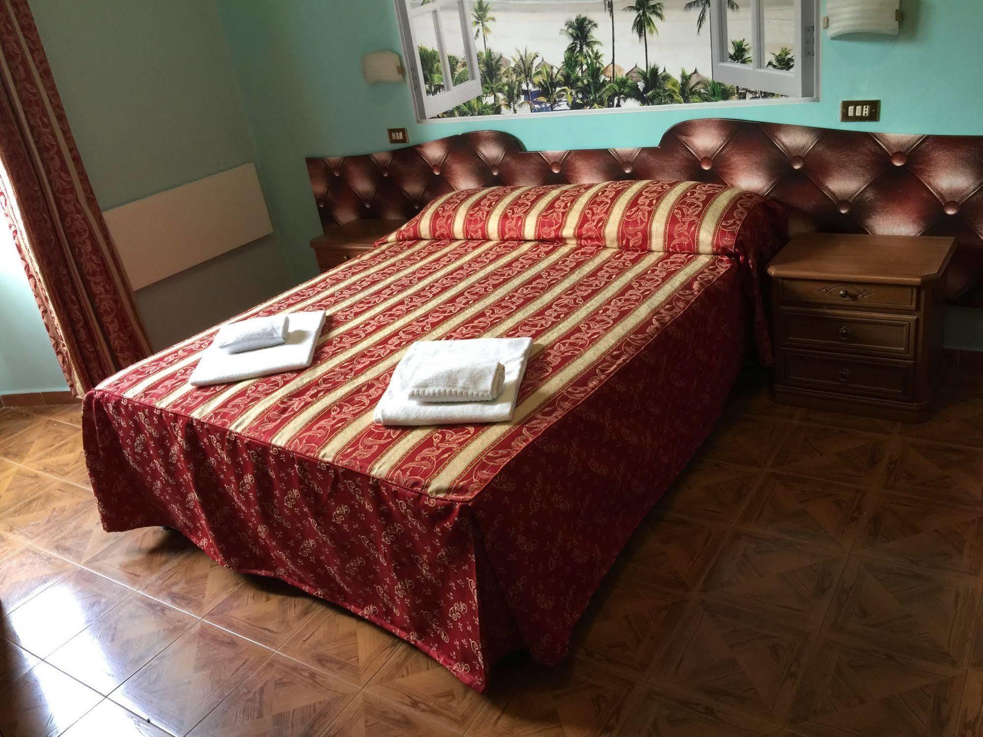 Hotel Gabriele Рим Екстериор снимка